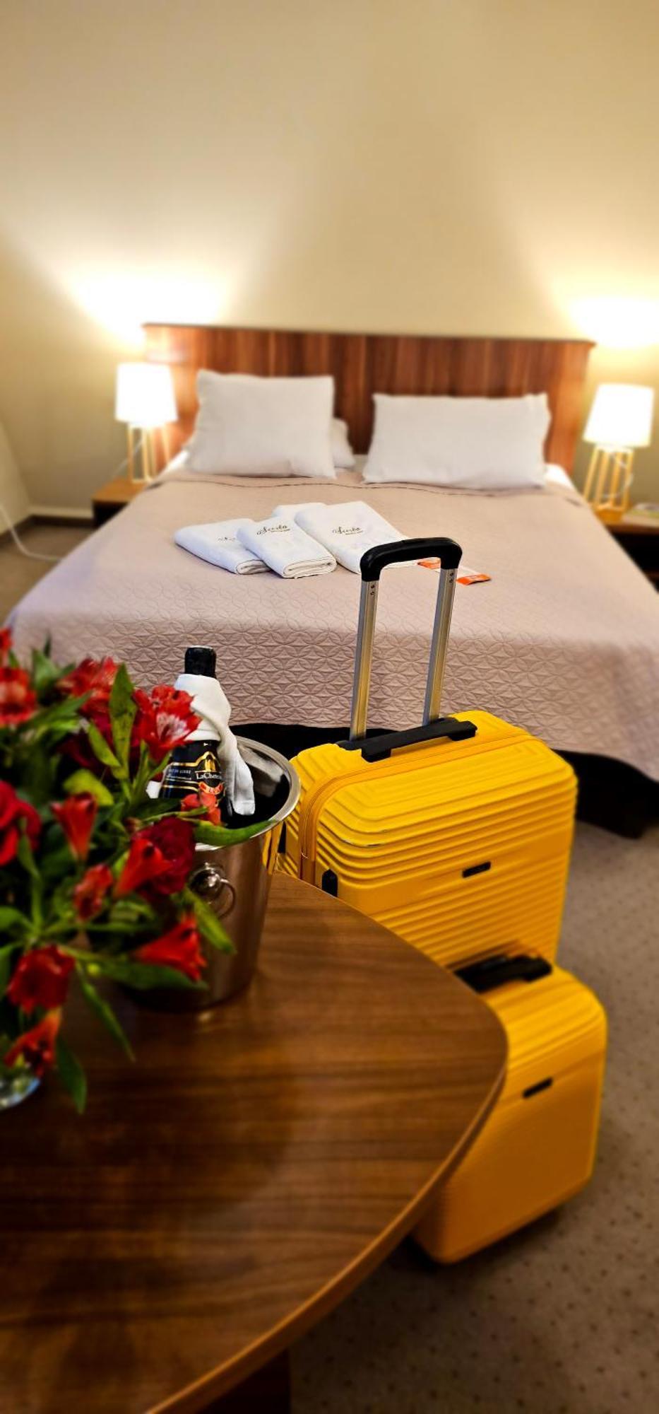 Hotel Siesta Σwiebodzin Εξωτερικό φωτογραφία