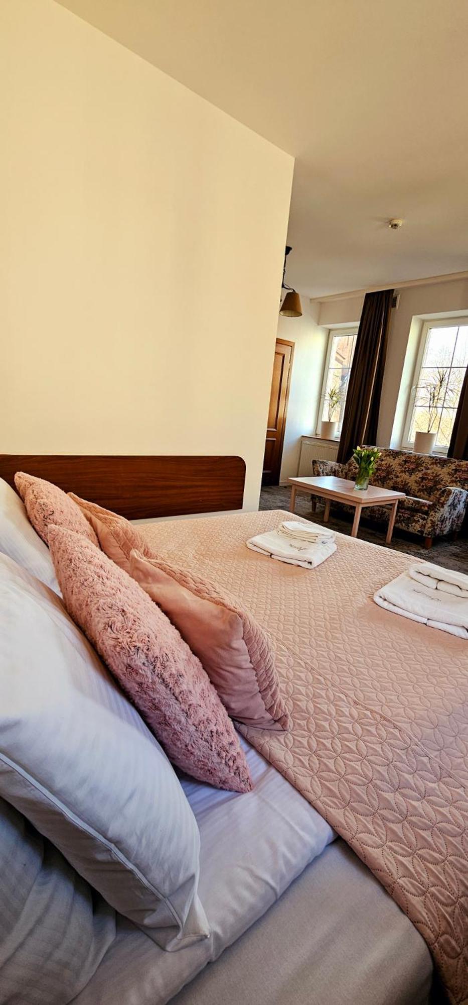 Hotel Siesta Σwiebodzin Εξωτερικό φωτογραφία